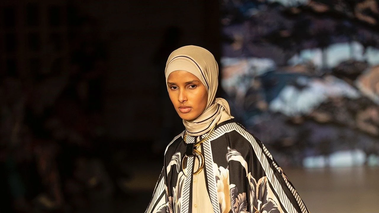 Mütevazı moda Paris’te hangi dönüşüm sinyallerini verdi